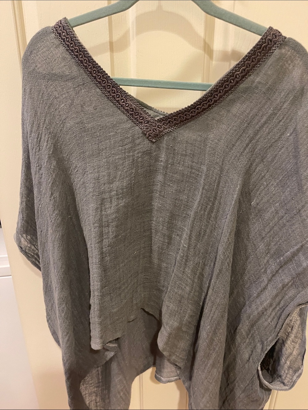 Lightweight V-Neck Gauze Tunic in Dusty Gray